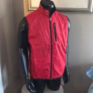 Izod XFG vest in Large
